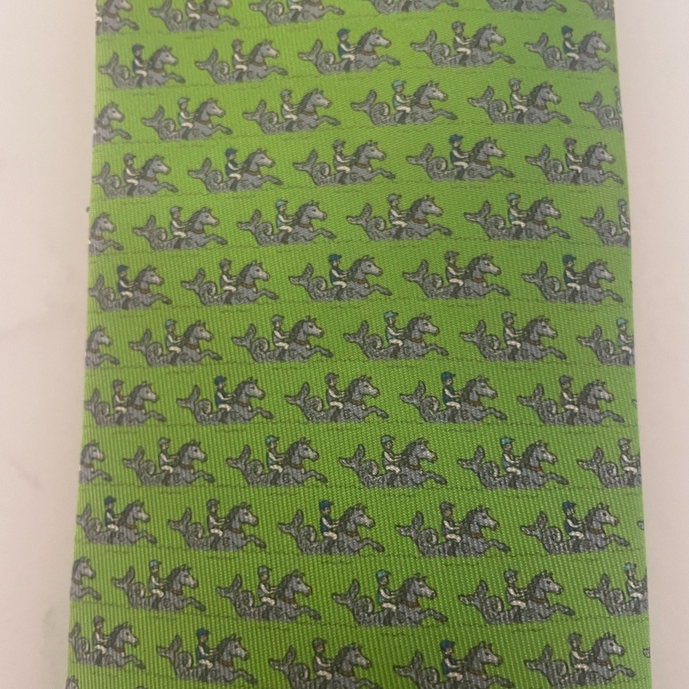 HERMES Horses with Rider in Vivid Green Luxury Silk Tie EUC - Picture 8 of 9
